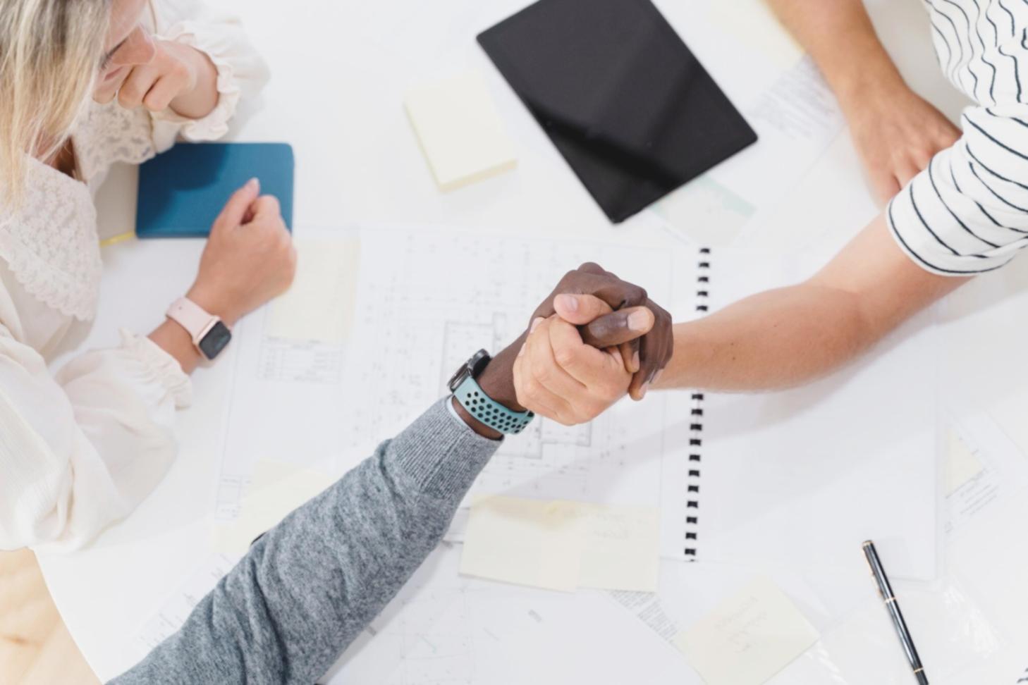 Detailansicht von Finanzdiagrammen und Analysetools